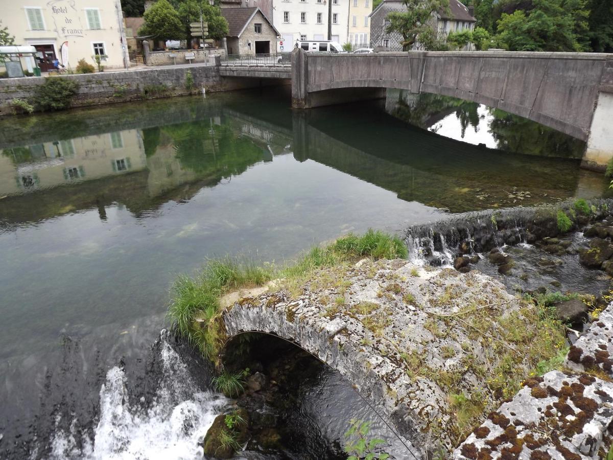 Gite La Petite Ecluse En Bord De Loue Lods Extérieur photo