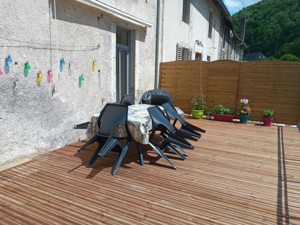 Gite La Petite Ecluse En Bord De Loue Lods Extérieur photo